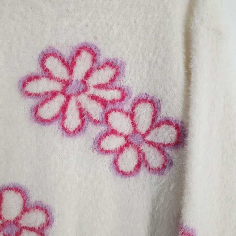 Hooked Up by IOT Print Eyelash Crewneck Sweater L - Picture 5 of 11